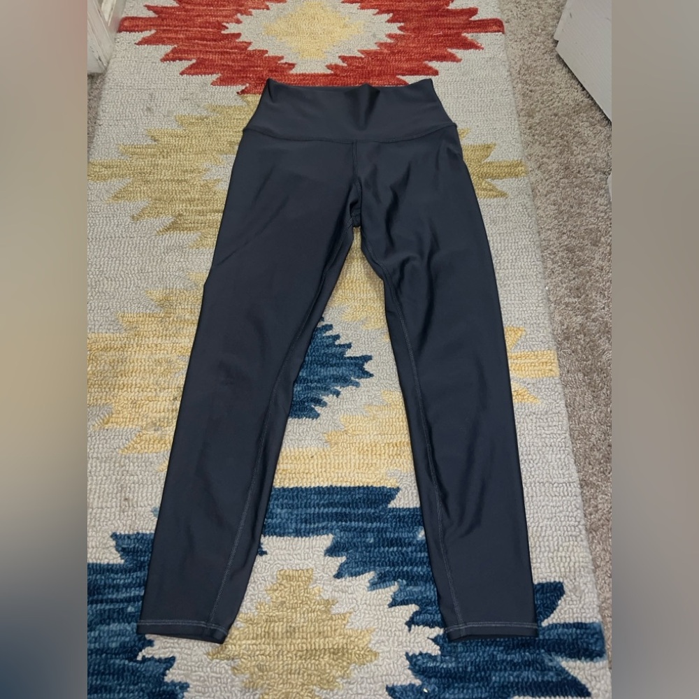 Alo dark grey workout leggings size medium